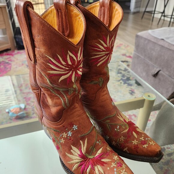 Floral Embroidered Cowboy Boots - Picture 2 of 5